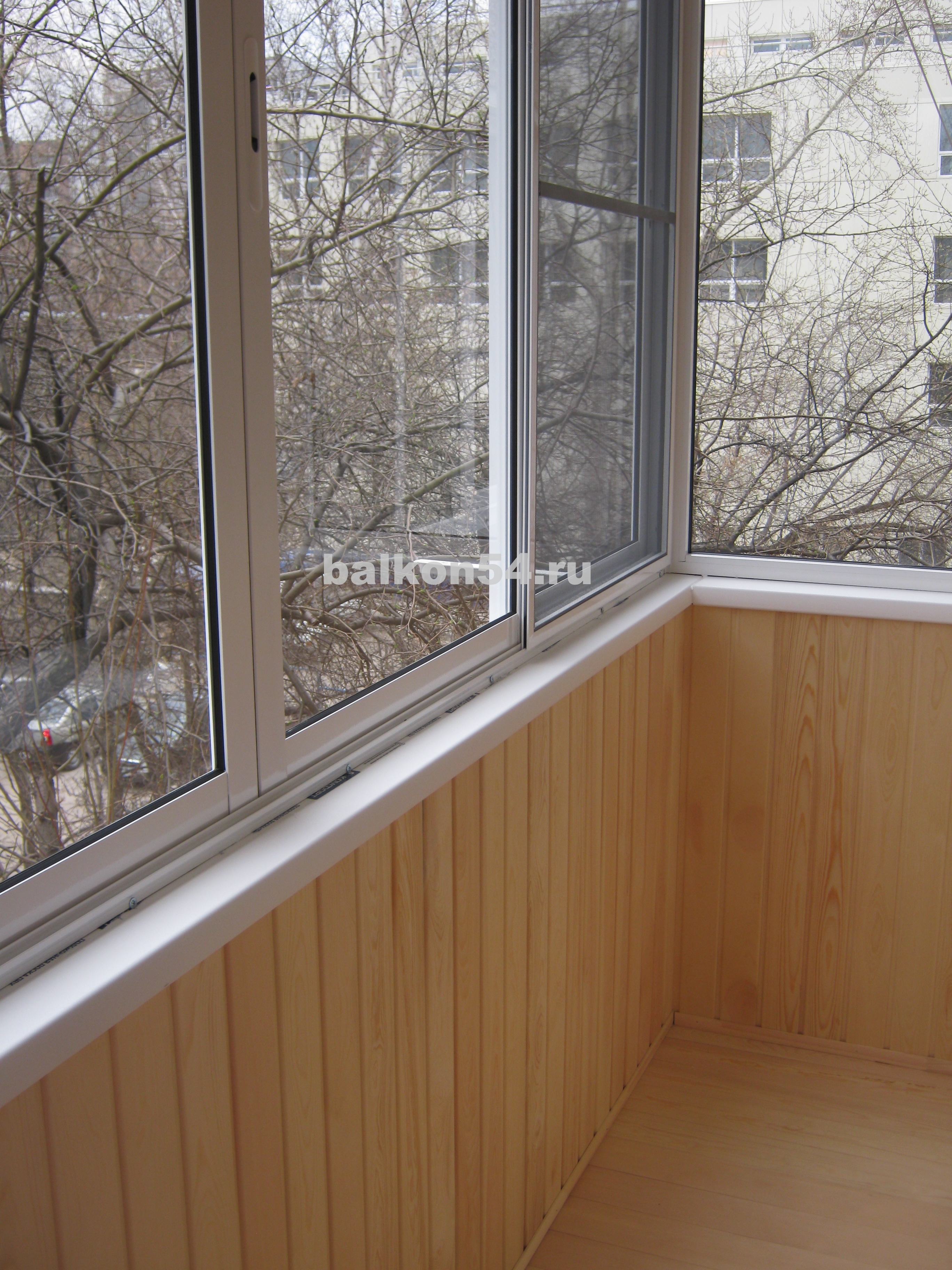 Отделка балкона профлистом от 1190 руб./кв.м в Барнауле