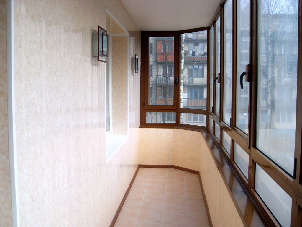 Обшивка балконов пластиковыми панелями